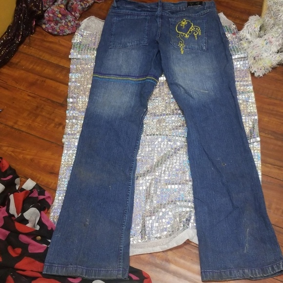 Jeans with coloful stitching - Picture 6 of 8
